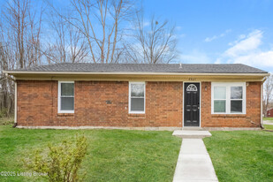 8907 Beechcreek Dr in Louisville, KY - Building Photo