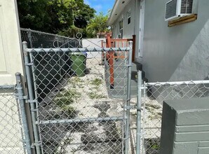 289 NW 34th Terrace in Miami, FL - Building Photo - Building Photo