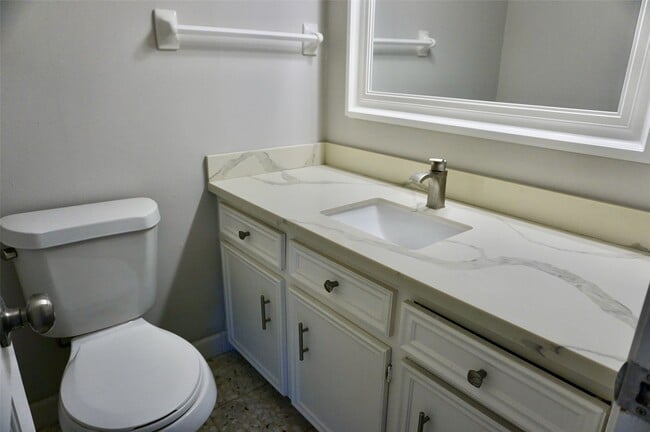 property at 1707 Valley Vista Dr