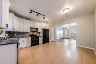 2218 Naomi St in Houston, TX - Building Photo - Building Photo
