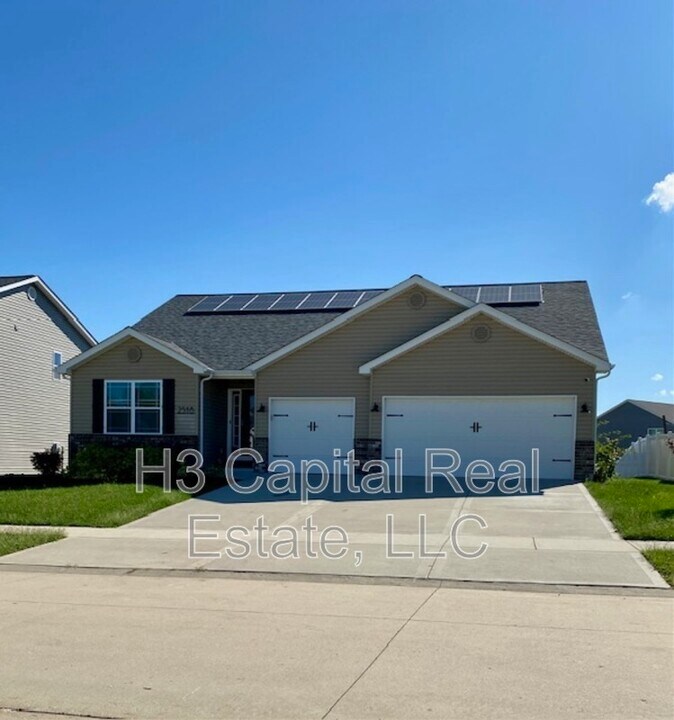 2518 London Ln in Belleville, IL - Building Photo