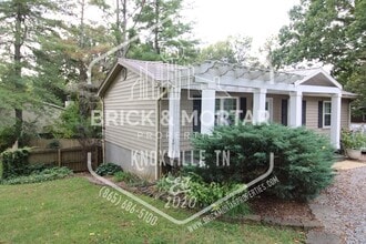 1400 Mt Vista Dr in Knoxville, TN - Foto de edificio - Building Photo