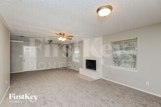 3001 Rufe Snow Dr in Richland Hills, TX - Building Photo - Building Photo