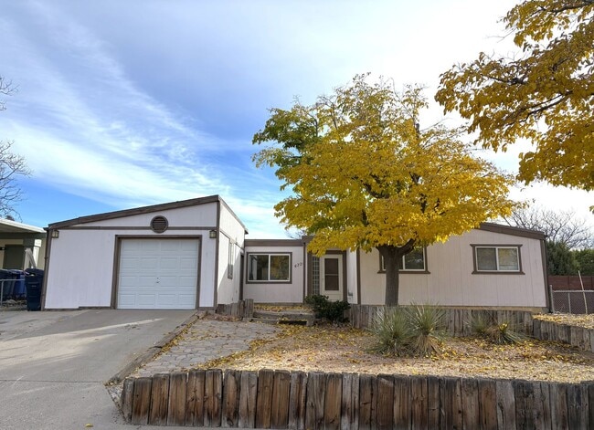 property at 4728 Rhode Island Pl NE