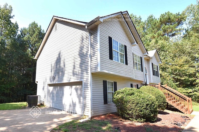 402 Parlor Cir in Locust Grove, GA - Building Photo - Building Photo