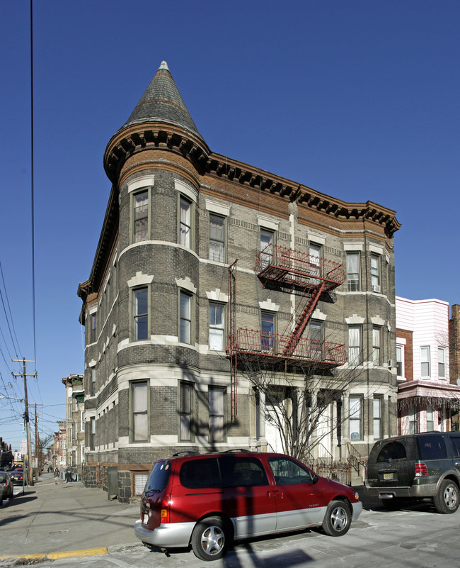 324-326 24th St