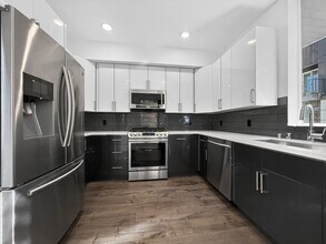 809 NW 52nd St in Seattle, WA - Building Photo - Building Photo