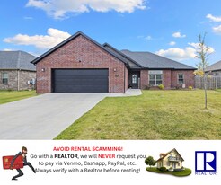 1024 Tracey Ln in Pea Ridge, AR - Building Photo