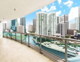 350 S Miami Ave, Unit 1802 in Miami, FL - Building Photo