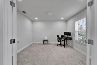 6658 Devlin Ln in Wesley Chapel, FL - Building Photo - Building Photo