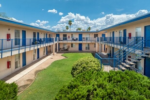Knollwood Terrace in Tucson, AZ - Building Photo