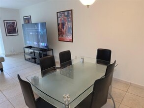 7765 SW 86th St in Miami, FL - Building Photo - Building Photo