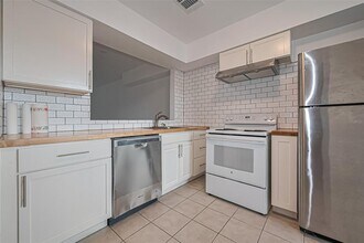 7805 Rue St Cyr St in Houston, TX - Building Photo - Building Photo