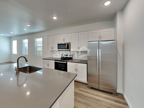 23611 E 2nd Pl in Aurora, CO - Foto de edificio - Building Photo