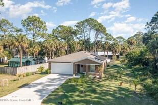 711 Darlington Ave SW in Palm Bay, FL - Building Photo