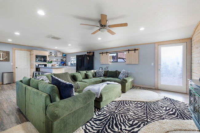 7625 N Williamson Valley Rd