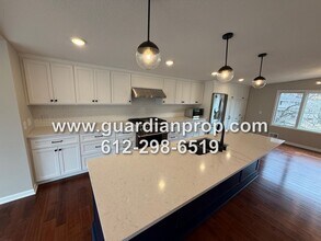 4265 Brigadoon Dr in Shoreview, MN - Building Photo - Building Photo