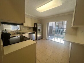 4333 NW 113th Pl in Doral, FL - Building Photo - Building Photo