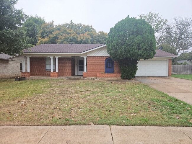property at 823 N Ector Dr