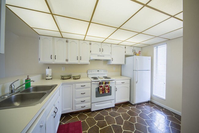 15 Royal Palm Way-Unit -4020 in Boca Raton, FL - Building Photo - Building Photo