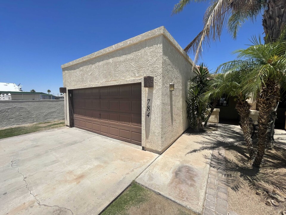 784 W 37th St in Yuma, AZ - Building Photo