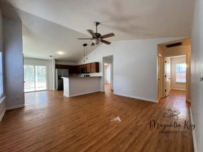 1117 Stoney Falls Blvd in Myrtle Beach, SC - Foto de edificio - Building Photo