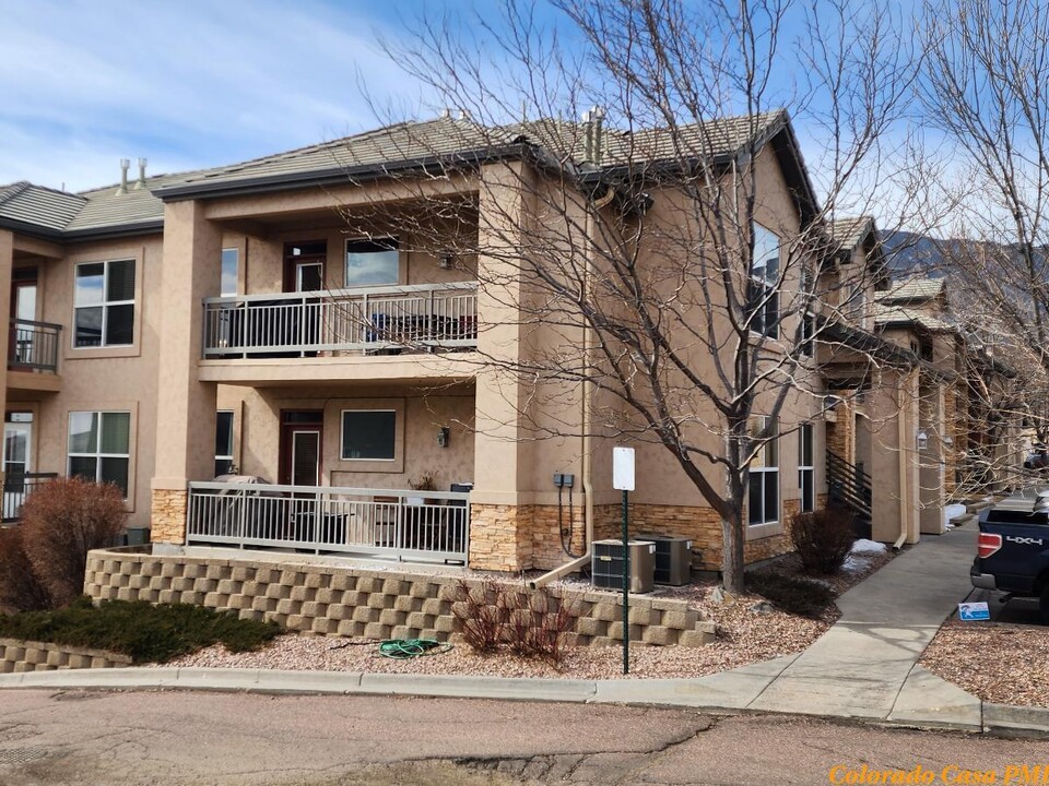 605 Cougar Bluff Point, Unit 109 in Colorado Springs, CO - Building Photo