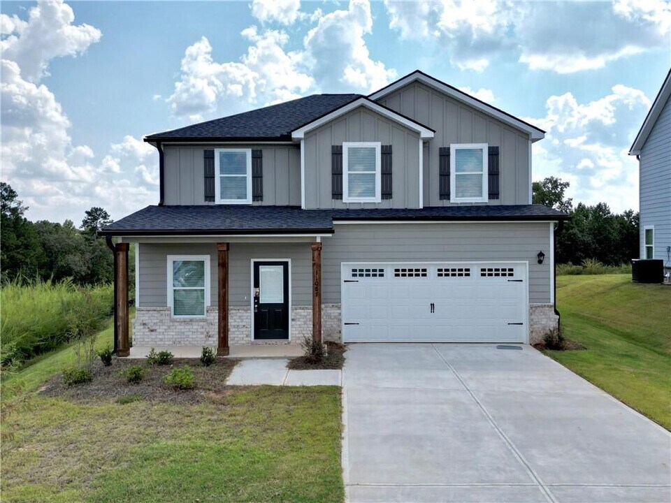 11067 Suria Dr in Covington, GA - Building Photo