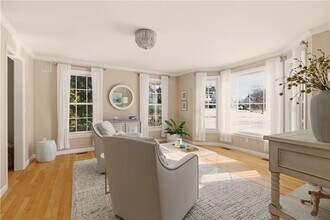 105 Lilac Ln in Portsmouth, RI - Building Photo - Building Photo