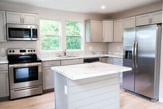 614 Hillview Rd in Knoxville, TN - Building Photo - Building Photo