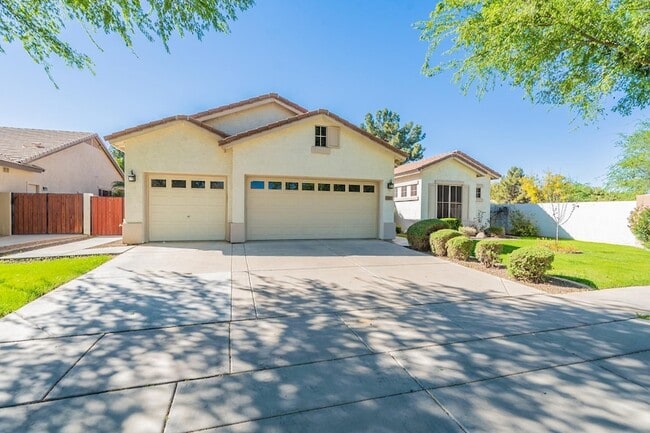 property at 3423 E Page Ave