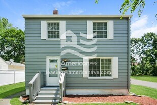 1055 Orlando Ave in Akron, OH - Building Photo