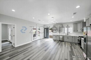 4514 Ellenwood Dr in Los Angeles, CA - Building Photo