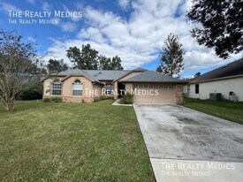 1004 N Magee Creek Ct in Oviedo, FL - Building Photo