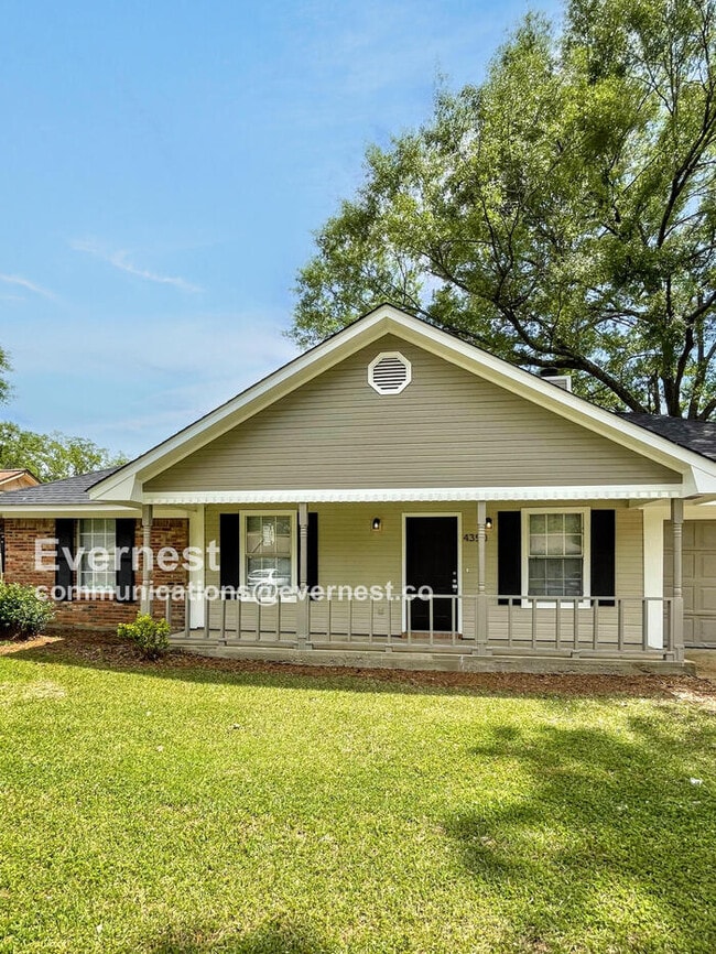property at 4350 Redwood Cir