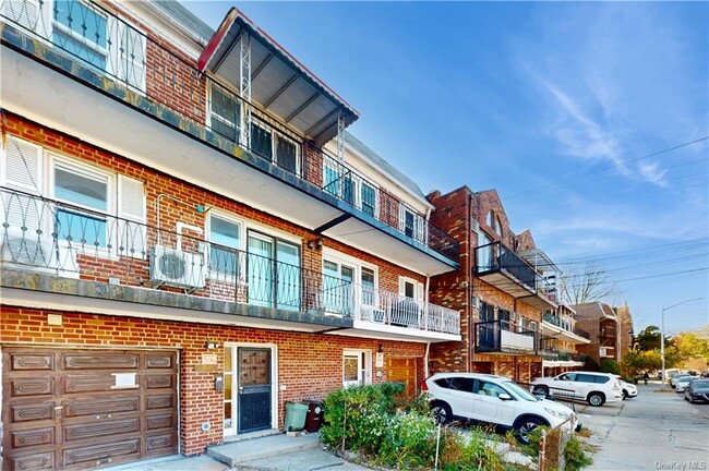 145-08 34th Ave-Unit -3rd Fl in Queens, NY - Building Photo - Building Photo