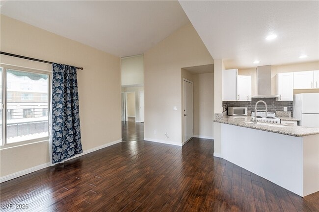 450 Elm Dr in Las Vegas, NV - Building Photo - Building Photo