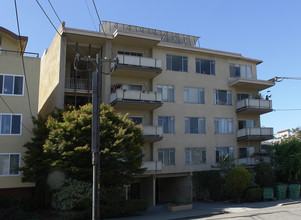 346 Hanover Ave in Oakland, CA - Building Photo - Building Photo