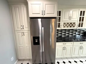 44 Willow Wood Ct, Unit 1 in East Rutherford, NJ - Building Photo - Building Photo