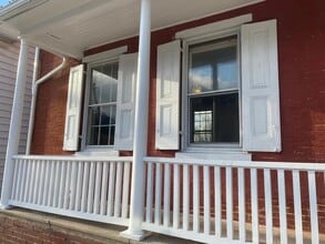 114 N Brown St in Lewistown, PA - Foto de edificio - Building Photo