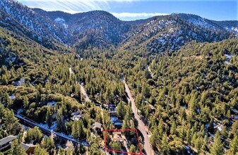 1700 Woodland Dr in Pine Mountain Club, CA - Building Photo - Building Photo