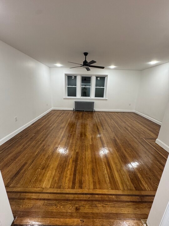 5 Edgar Ter, Unit Edgar in Staten Island, NY - Foto de edificio