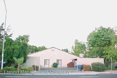 1022 W Clinton Ave in Fresno, CA - Foto de edificio