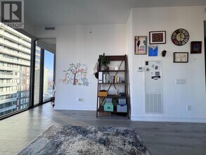 161 Roehampton Ave in Toronto, ON - Building Photo - Building Photo