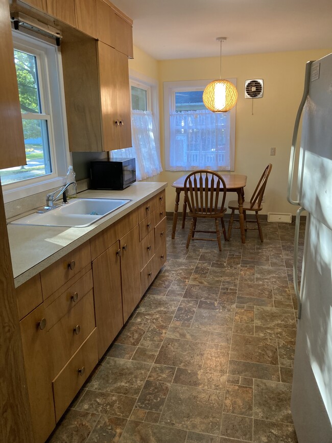 property at 1204 Hill Ave