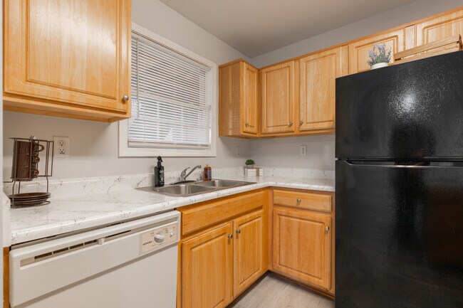 Nichols Meadows in Louisville, KY - Building Photo - Interior Photo