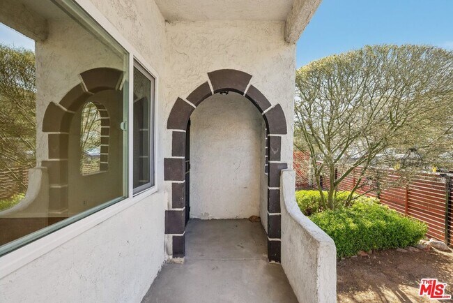 3933 Woolwine Dr in Los Angeles, CA - Building Photo - Building Photo
