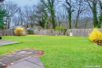 117 Blydenburgh Ave in Smithtown, NY - Building Photo - Building Photo