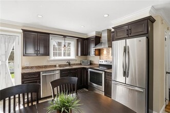 6 Rosita Ave in Bristol, RI - Building Photo - Building Photo