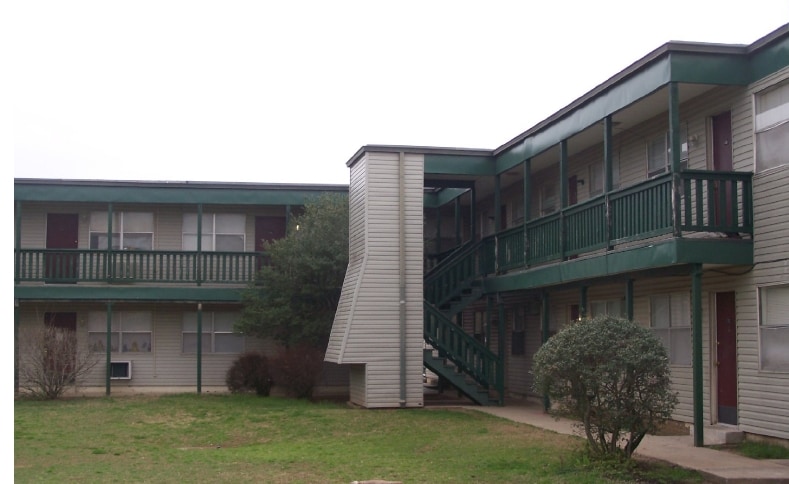 Courtyard Apartments in Seminole, OK - Building Photo